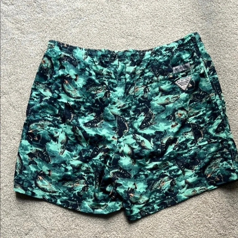 Columbia PFG Swim Trunks Large Green Fish Print Performance Fishing Gear 6in L‎